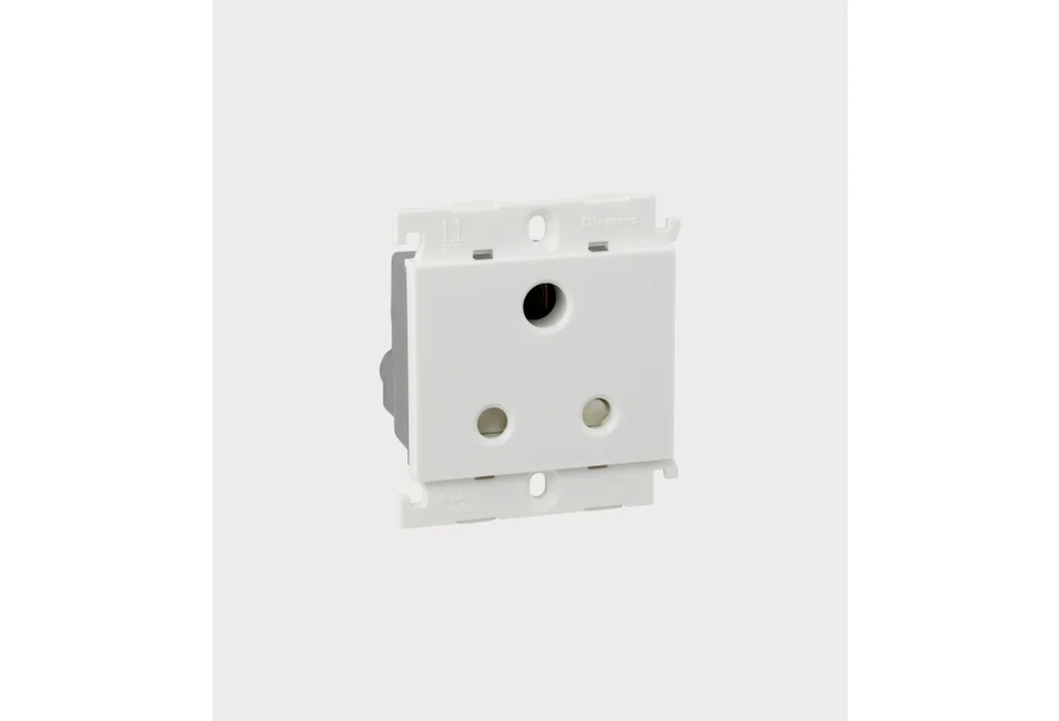 LEGRAND MYLINC 6A - 3 PIN SOCKET