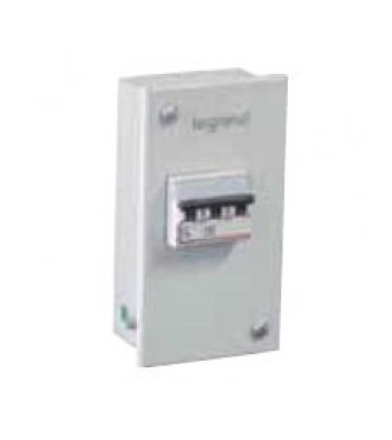 LEGRAND TP METAL ENCLOSURE – 3 MODULE
